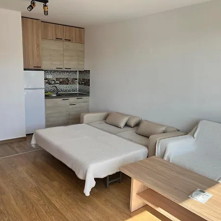 Lägenhet Modern Comfort With Terrace *